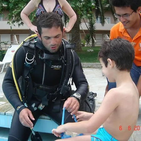 펜션 Limenari Modern House 필리아트라