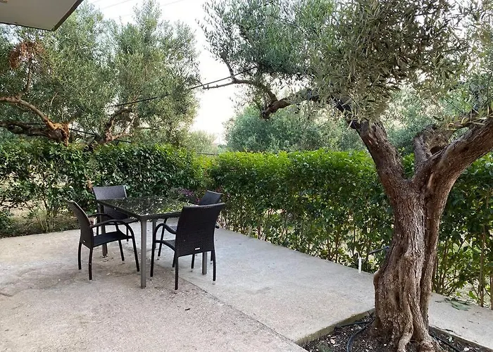 بيت للعطل Rustic- Chic In A Private Olive Grove - *