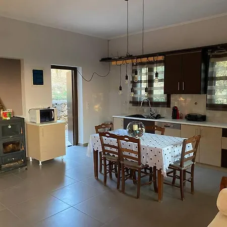 Limenari Modern House בית נופש