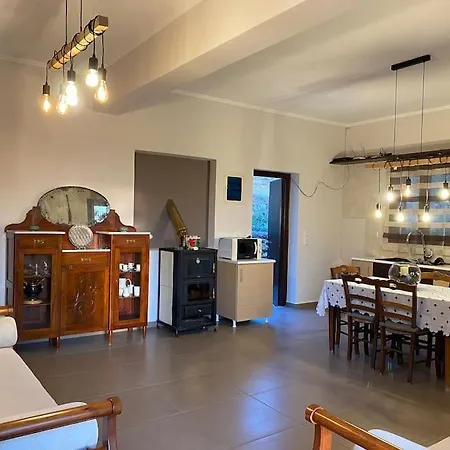 Rustic- Chic In A Private Olive Grove - بيت للعطل