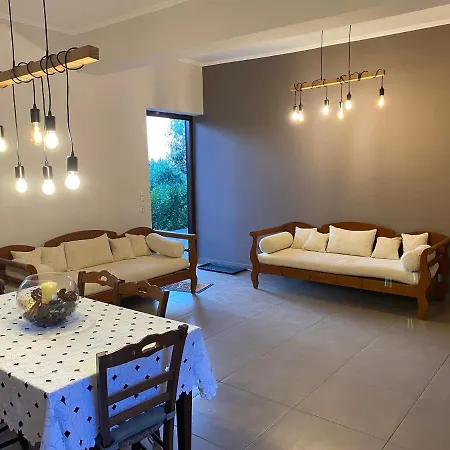 Limenari Modern House בית נופש